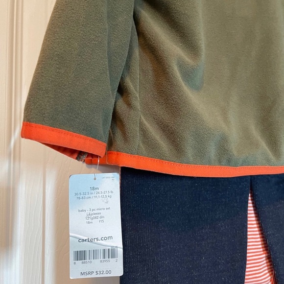 Gender Neutral Carter’s Set - Picture 5 of 6